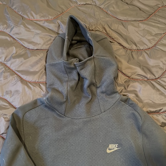 Nike Tech Fleece Hoodie - Picture 2 of 7